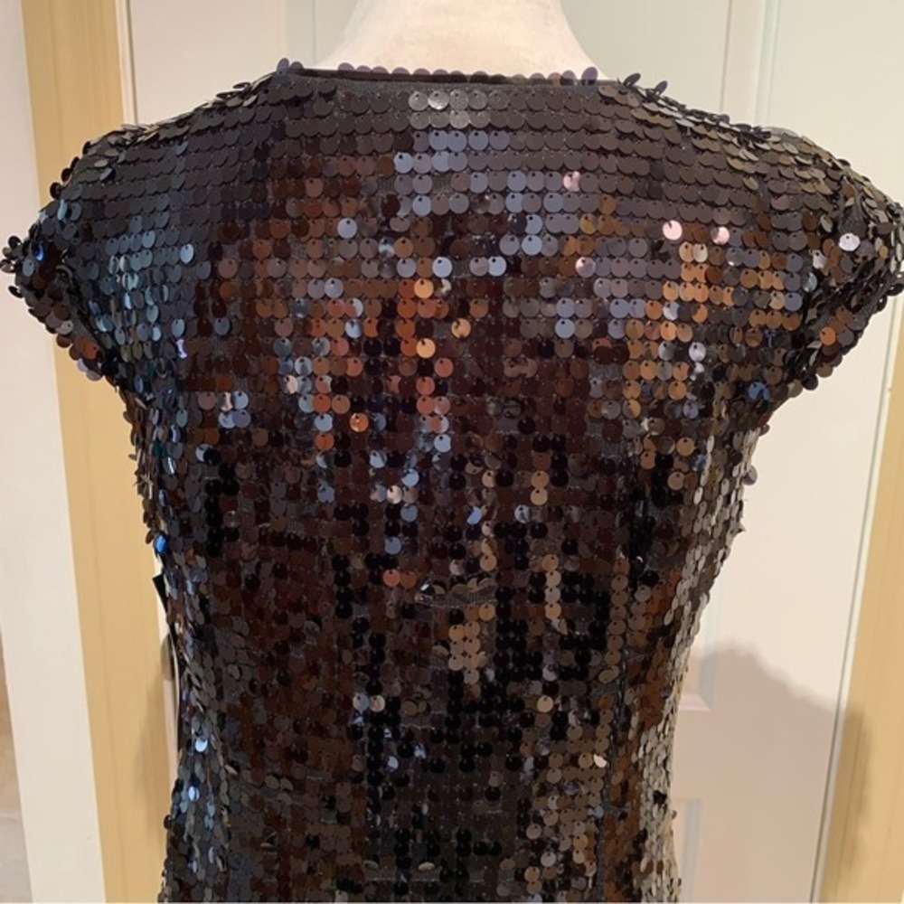 MADISON LEIGH. NWT. 8. Black dress covered in black sequins. Sleeveless. - Picture 4 of 11